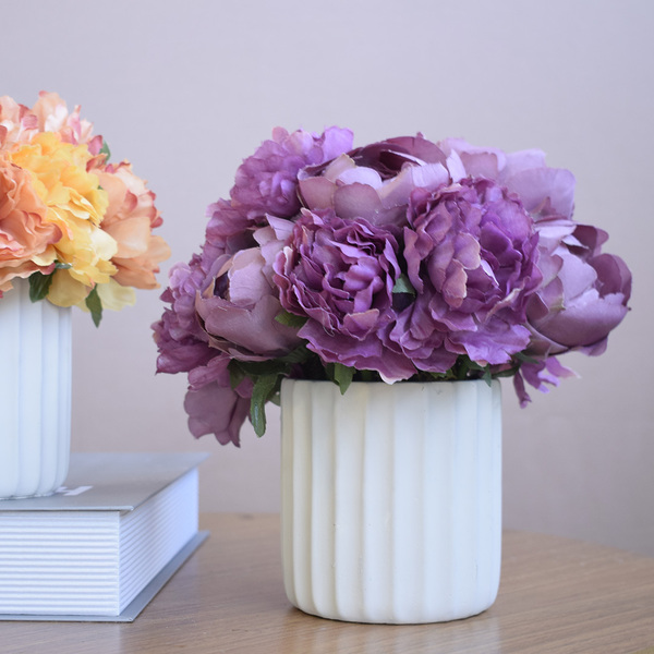 Arranjo Flores Roxas Artificiais No Vaso Canelado Off White |